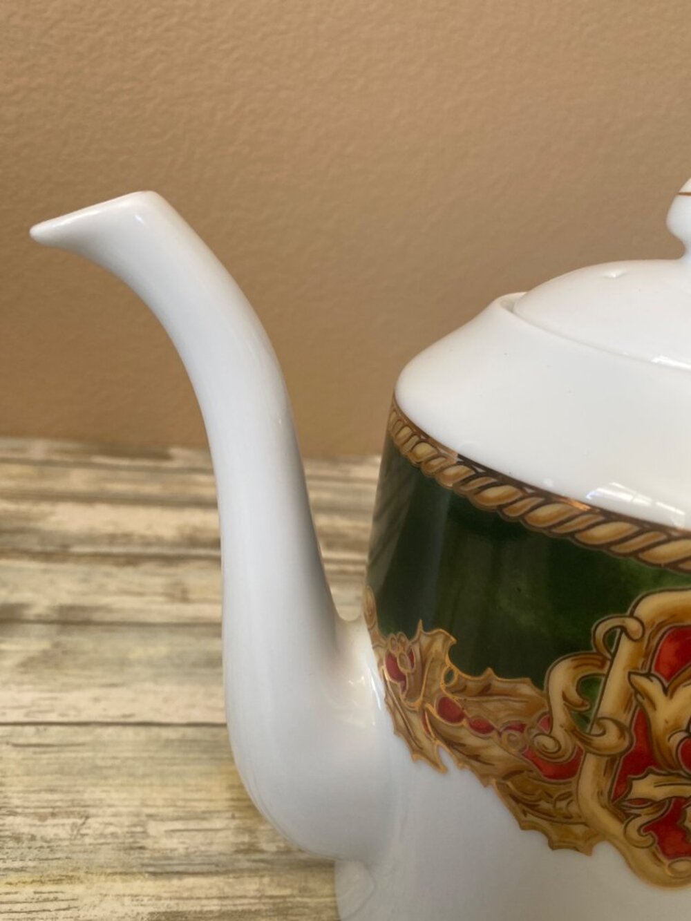 American Atelier Noel 3399 Christmas Teapot 5-Cup Porcelain Gold Trim - No Box - Picture 6 of 13